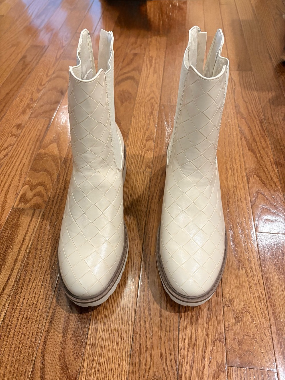 Womens Quilted Cream “Danielle”